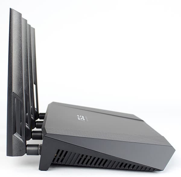 Внешний вид Asus RT-AC87U Внешний вид Asus RT-AC87U