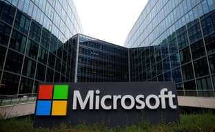 У Microsoft был «чертовски удачный месяц». Цена акций достигла рекордного уровня