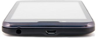 Верхний торец корпуса коммуникатора Обзор Fly IQ441. Верхний торец корпуса коммуникатора