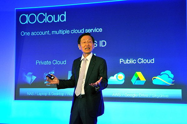 Джонни Ши (Jonney Shih), презентация ASUS на Mobile World Congress 2013