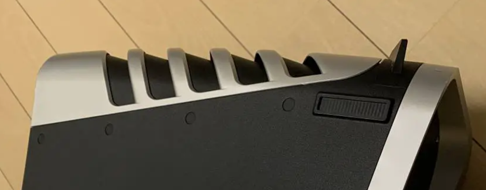 Прототип PlayStation 5 оказался на аукционе. Появились фото необычной версии консоли Sony