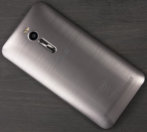 Дизайн смартфона Asus Zenfone 2 ZE551ML