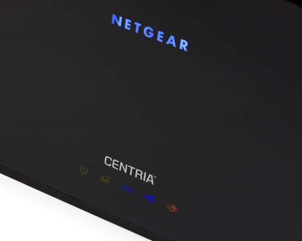 Внешний вид роутера Netgear Centria WNDR4700 Внешний вид роутера Netgear Centria WNDR4700