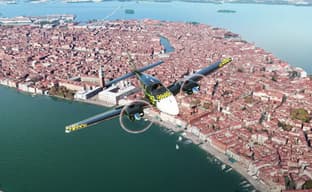 Microsoft Flight Simulator выходит на Xbox Series в июле. Анонс дополнения Top Gun