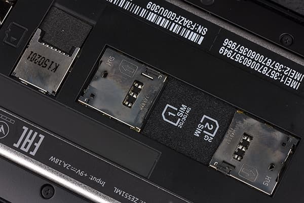 Дизайн смартфона Asus Zenfone 2 ZE551ML