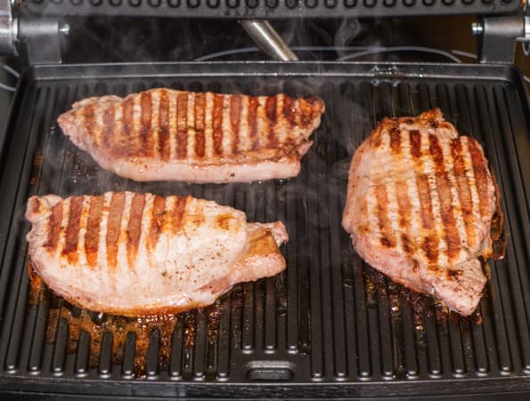 Контактный гриль Redmond SteakMaster RGM-M800