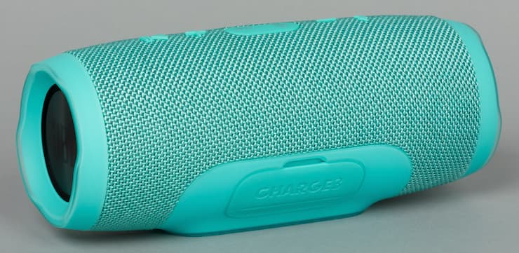 Дизайн колонки JBL Charge 3