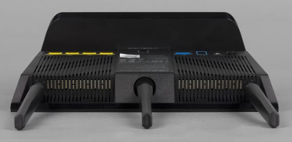 Внешний вид Asus RT-AC68U Внешний вид Asus RT-AC68U