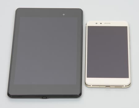 Обзор смартфона Huawei P10 lite. Тестирование дисплея