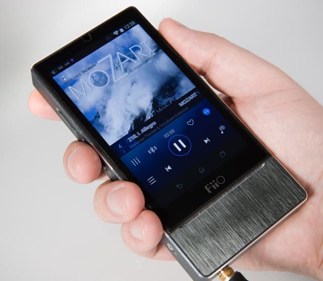Аудиофильский Hi-Res DSD 384/32 плеер FiiO X7 и усилитель мощности FiiO AM2