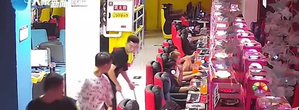 Преступника арестовали в интернет-кафе благодаря его высокому рейтингу в League of Legends