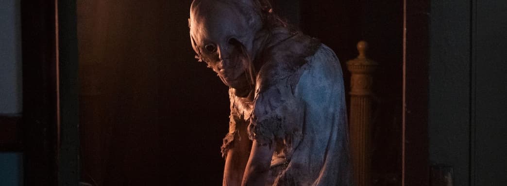 На первых кадрах фильма «Обитель зла: Добро пожаловать в Раккун-Сити» засветилась ужасная Лиза Тревор