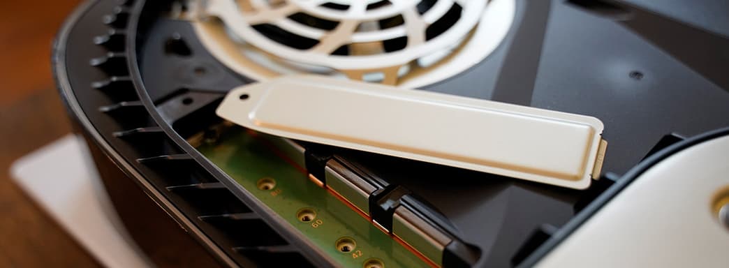 Уже 15 сентября владельцы PlayStation 5 получат возможность расширять память консоли