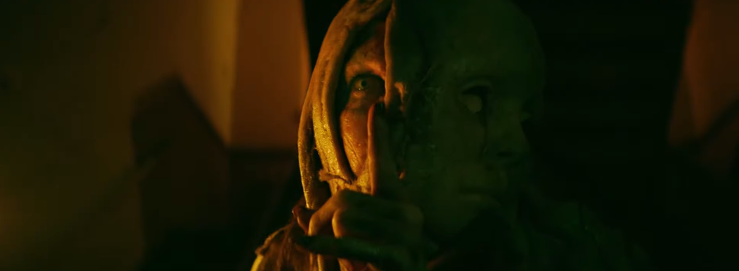 Новый трейлер фильма «Обитель зла: Раккун Сити» просто напичкан отсылками к играм серии Resident Evil