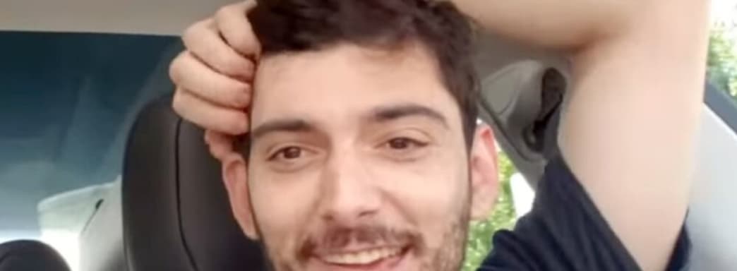 Стример обманул фанатов на 500 000 долларов и купил себе Tesla