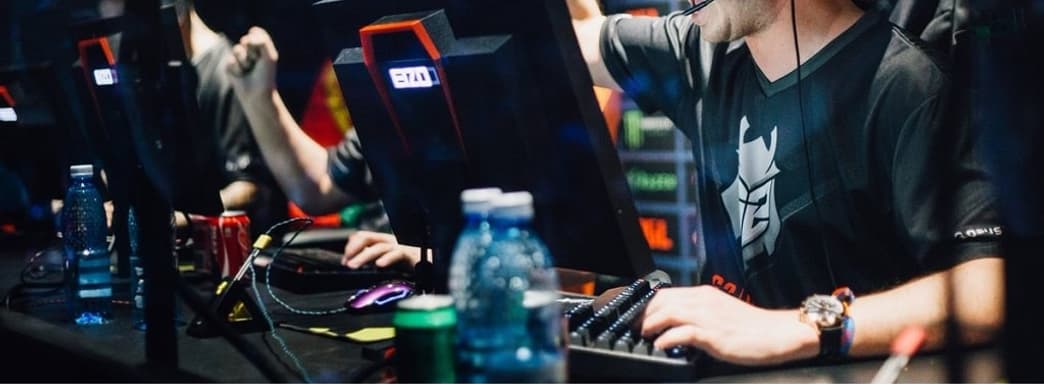 Не исключено, что кибератлеты России смогут проходить альтернативную службу в составе «киберспортивных рот»