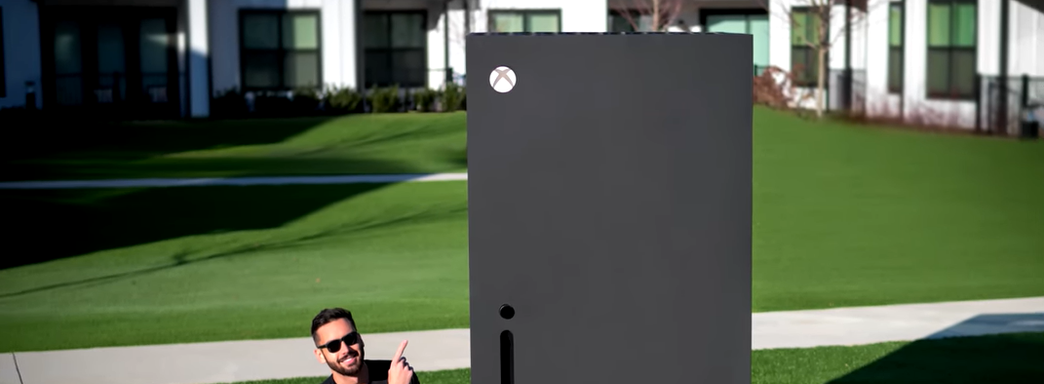 Блогер создал гигантский Xbox, на котором можно поиграть