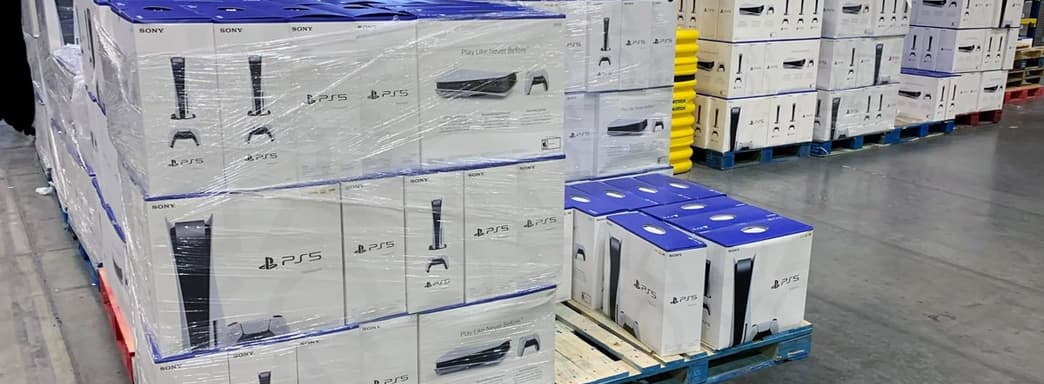 Количество PS5 на складах российских торговых сетей постоянно растет, но консоли никто не покупает