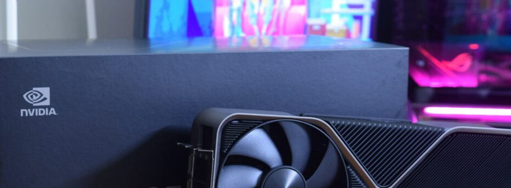 Огромную NVIDIA GeForce RTX 4090 сравнили с собакой: опубликованы фото графического ускорителя