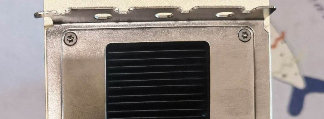 Утечка: фото 4-слотовой GeForce RTX 4090 Titan Ada, плавившей блоки питания