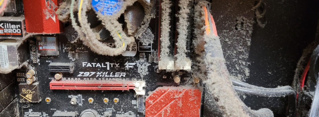 Игровой ПК не вскрывали 6 лет. Геймер хотел обновиться, а пришлось убираться