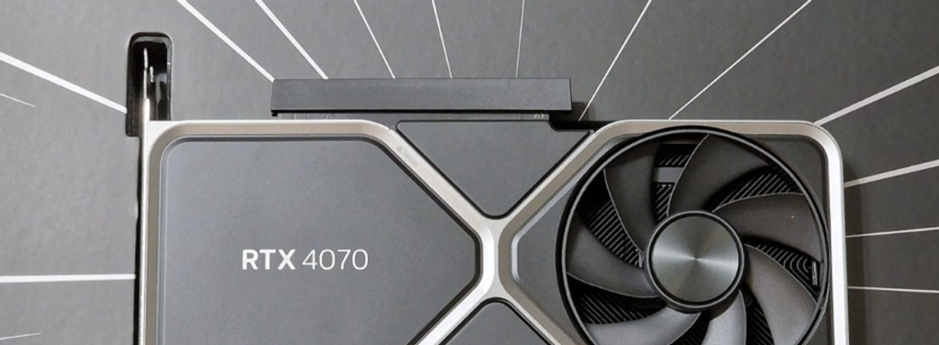 Утечка: фото маленькой референсной GeForce RTX 4070