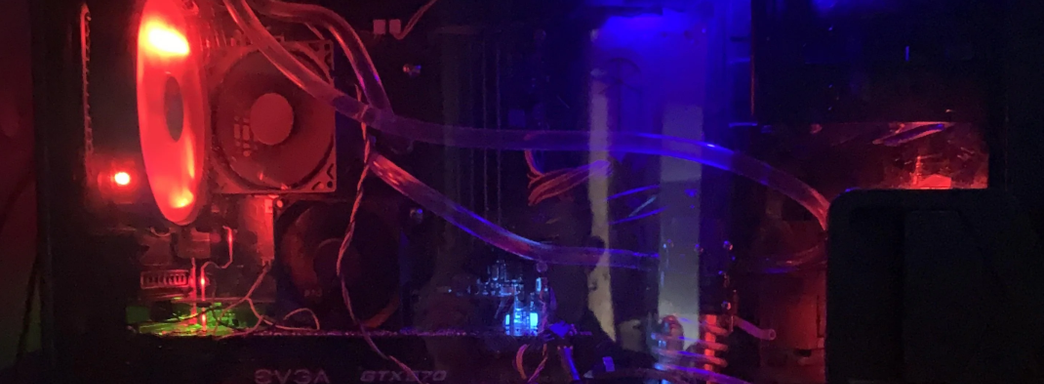 Энтузиаст создал мусорный ПК. Он месяцами искал нужные детали в мусорных баках