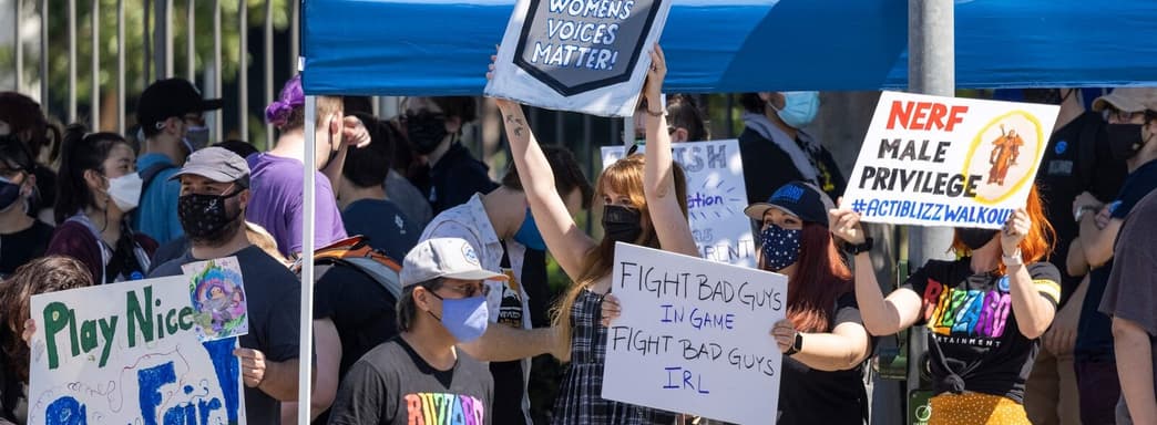 Не желающие возвращаться в офис работники Activision Blizzard обвинили компанию в растрате «потрясающих талантов»