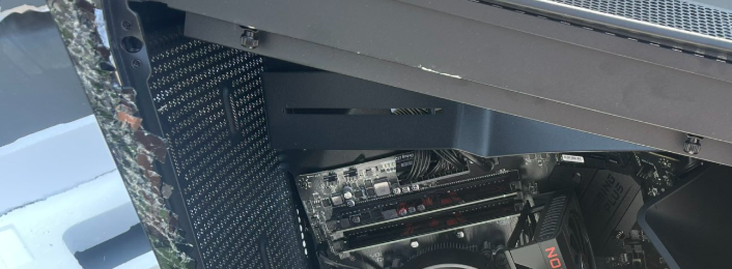 Геймер заказал игровой ПК, но при доставке его хорошенько помяли