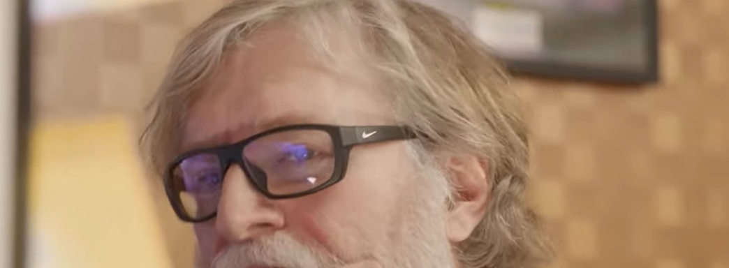 Гейб Ньюэлл разбил монитор из-за троллинга в Dota 2. Босс Valve с размахом отметил открытие The International 2023