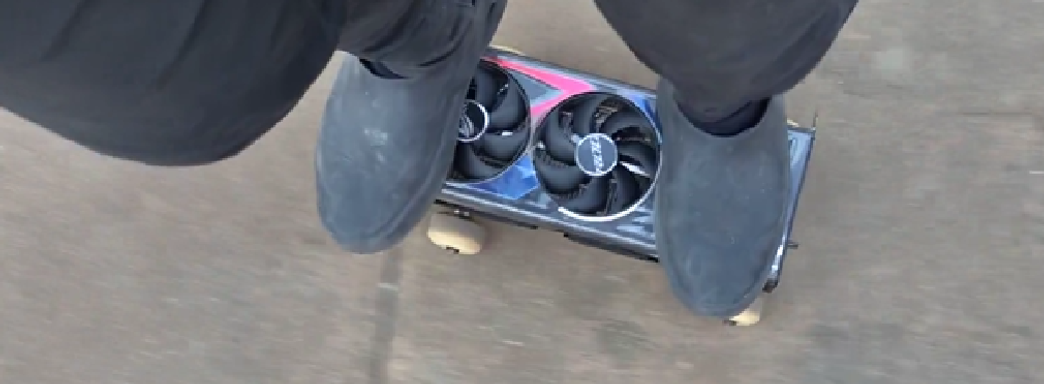 RTX 4090 превратили в скейтборд и прокатились. Инженеру пришлось оправдываться перед возмущёнными геймерами
