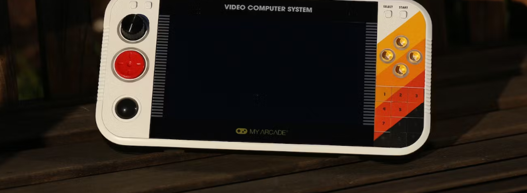 Анонсировали портативное устройство Atari Gamestation Portable с несколькими контроллерами