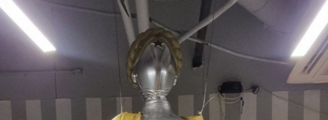 3-метровая Близняшка из Atomic Heart в реальности. В России создали массивную статую персонажа из игры Mundfish