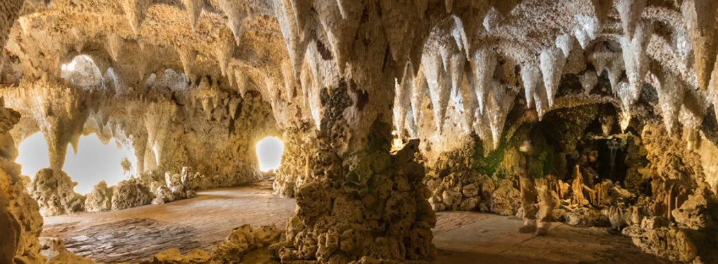 СМИ: 4 сезон The Witcher от Netflix снимут на кладбище и в хрустальном гроте