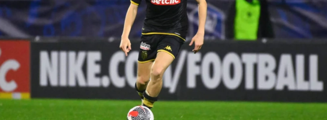 Футболист Александр Головин попал в список лучших игроков сезона Лиги 1 в EA Sport FC 24