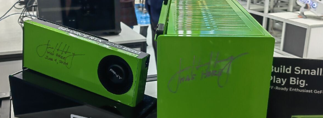 «Здесь был Хуанг»: Босс NVIDIA подписал RTX 4070 с турбиной и оставил автограф на груди фанатки