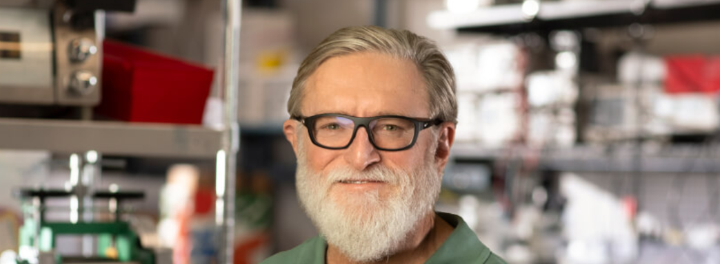 Гейб Ньюэлл посетил больницу, чтобы проведать фаната, и организовал благотворительные гонки. Босс Valve вызывает восхищение у игроков