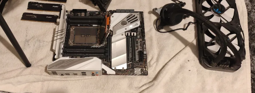 Водитель мусоровоза обнаружил игровой ПК с 32-ядерным процессором. Находка успешно заработала после чистки