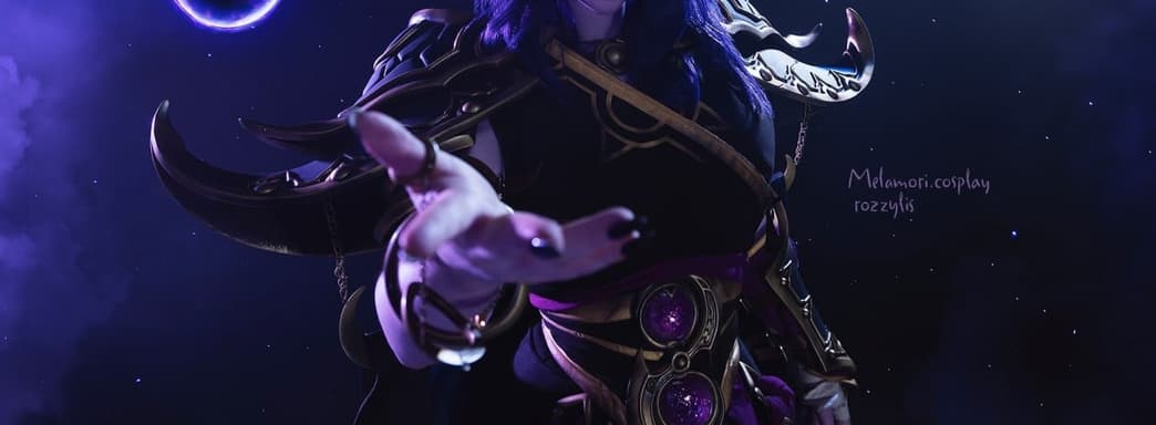 Встреча с предвестницей Бездны. Lady Melamori создала косплей Ксал'атат из World of Warcraft