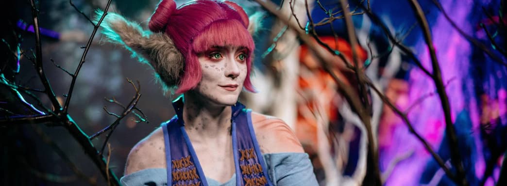 Ушастый маг: фанатка показала косплей Ятцли из ролевой игры Avowed