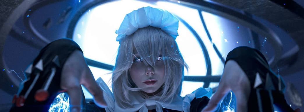 Наэлектризованная горничная: модель показала косплей Александрины Себастиан из Zenless Zone Zero