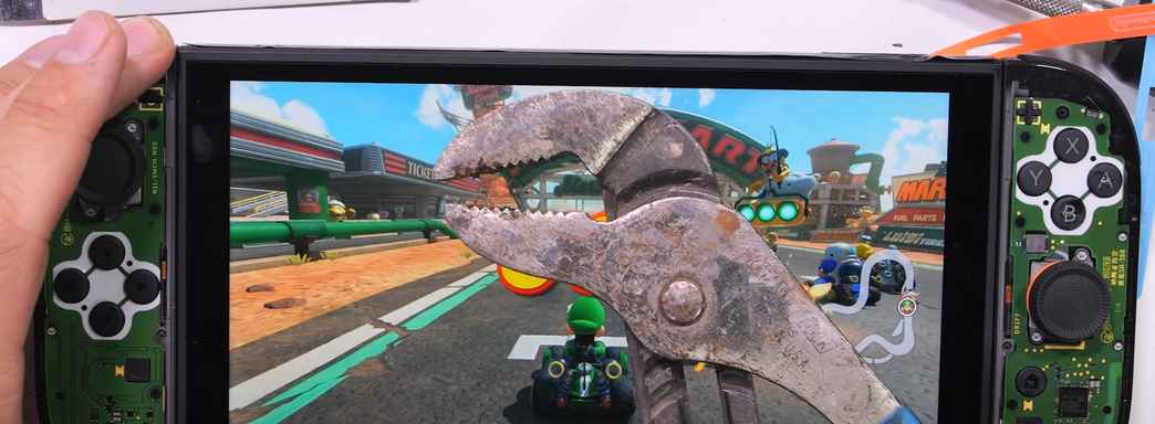 Экран Switch 2 протестировали на прочность с помощью сантехнического ключа