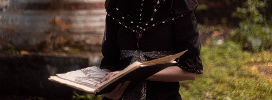 Реданская художница: модель показала косплей Ирис фон Эверек из игры «Ведьмак 3: Дикая Охота»