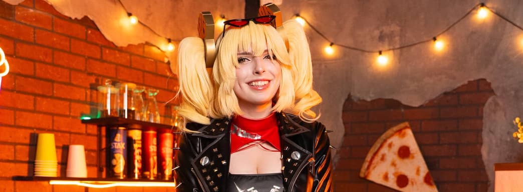 Огненный гиперэкстраверт: косплеерша воплотила образ Бёрнис Уайт из Zenless Zone Zero