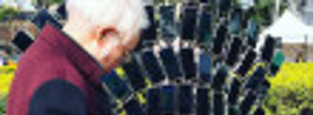 Мне нужны все покемоны! – 70-летний фанат Pokemon GO использует 67 смартфонов для ловли карманных монстров