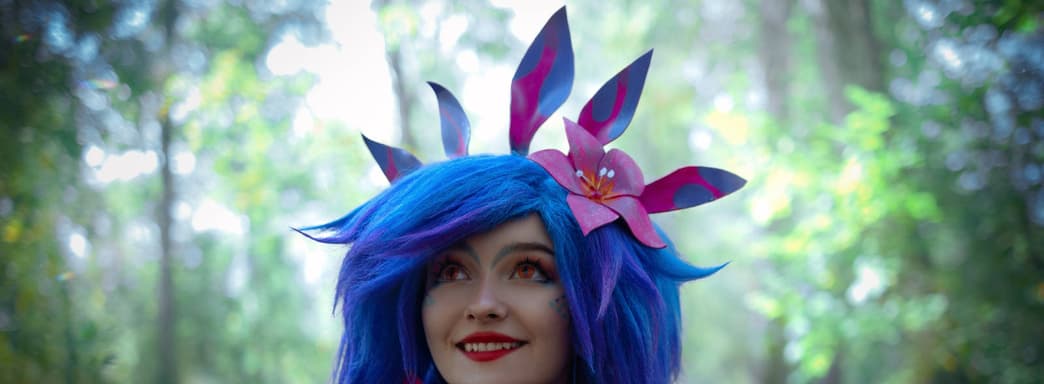 Un camaleón curioso: una cosplayer encarna a Neeko de League of Legends