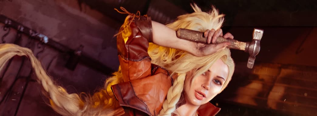«Время ковать!»: косплеерша предстала в образе Джеммы из игры Monster Hunter Wilds