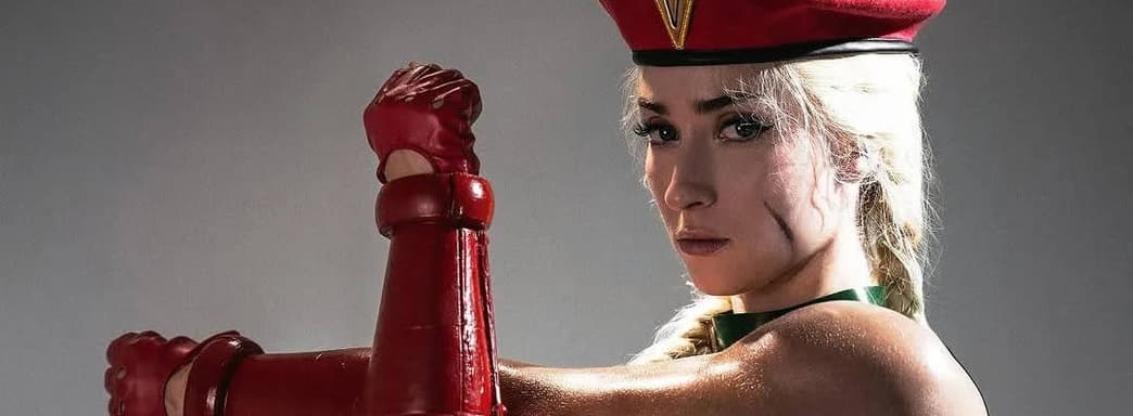 Бой с «Пчелой-убийцей»: фитнес-инфлюенсер показала косплей Кэмми из вселенной Street Fighter