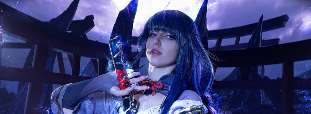 Могущественное воплощение Электро: косплеер предстала в образе Сёгуна Райдэн из Genshin Impact