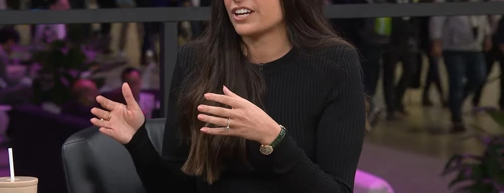 [Video] She Came to Shut Down Xbox